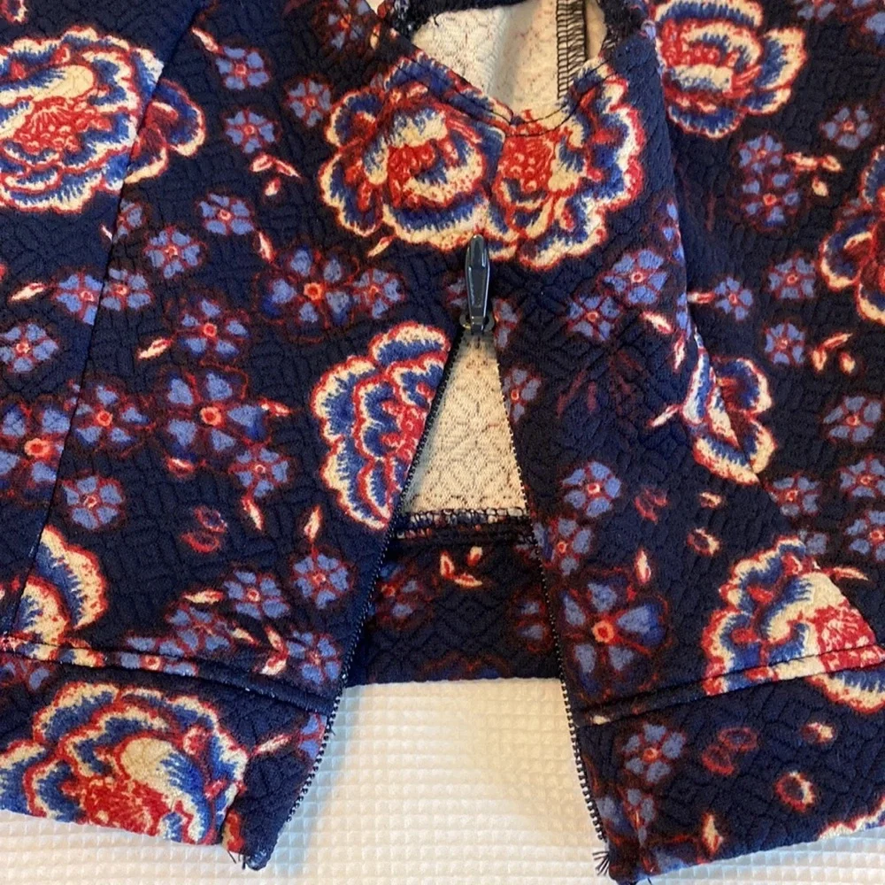 Hollister Matching Set sleeveless cropped top and skirt size XS